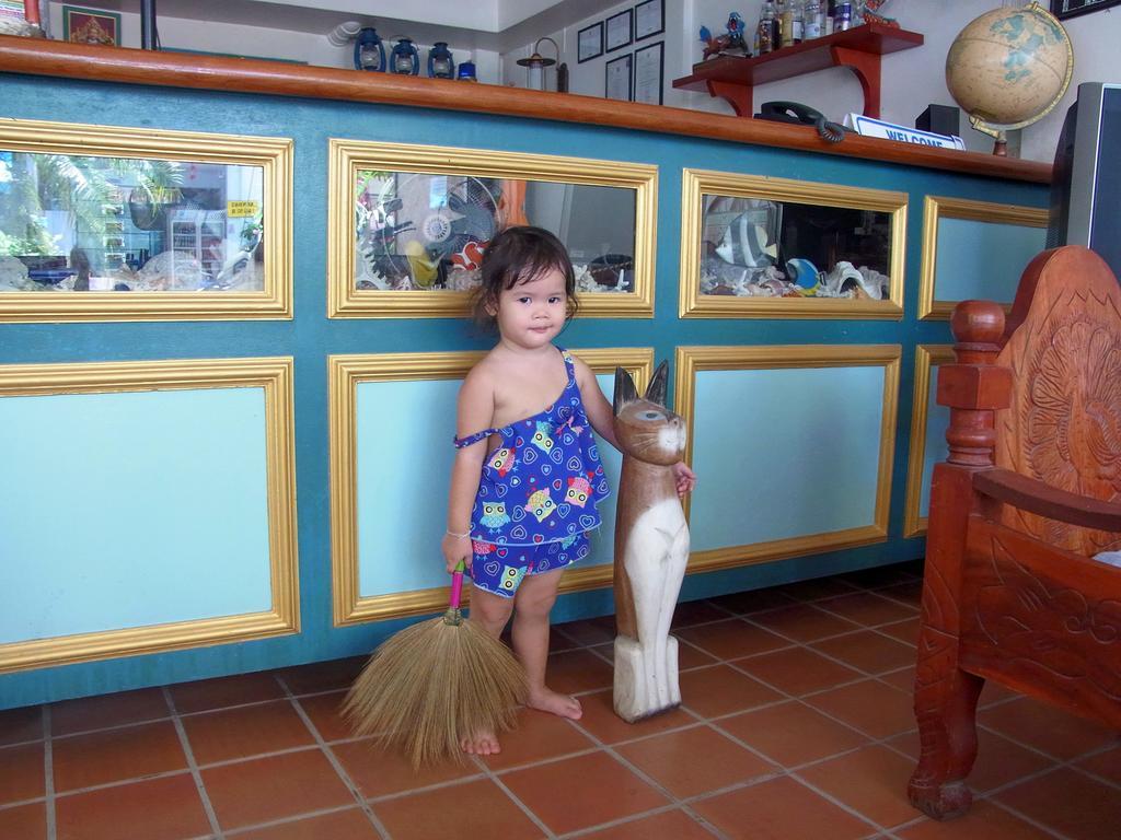 Niku Guesthouse Patong Exterior photo