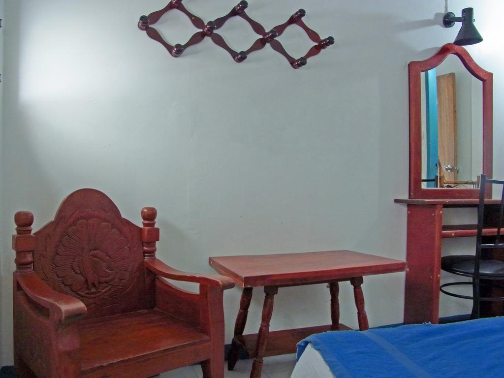 Niku Guesthouse Patong Exterior photo